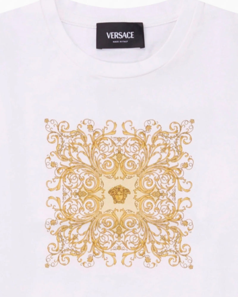 
  
    Versace
  
 Baby White/Gold Barocco T-Shirt