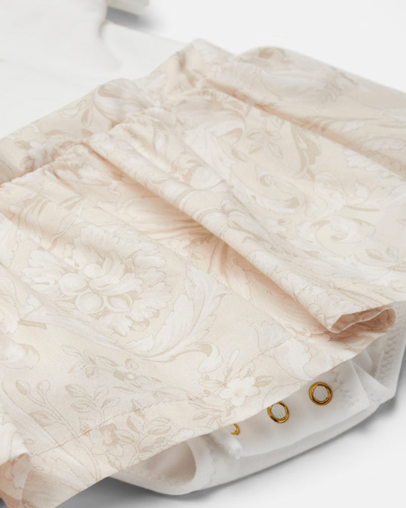 
  
    Versace
  
 Baby Girls White/ Gold Barocco Dress