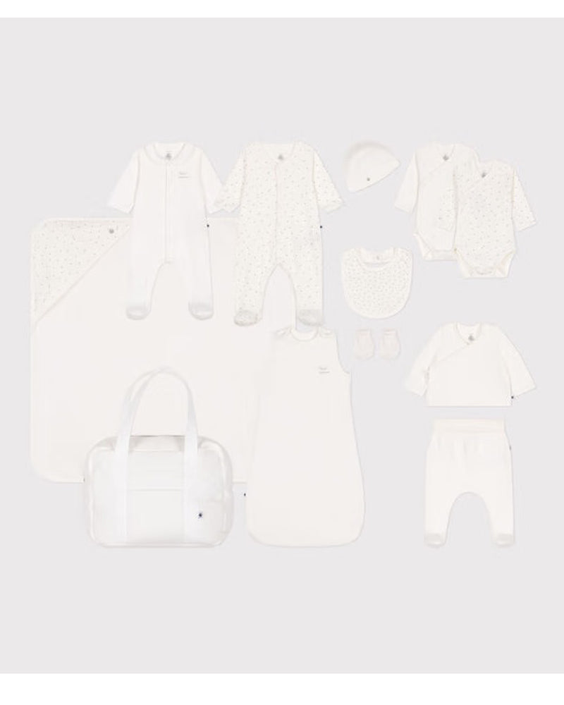 
  
    Petit
  
    Bateau
  
 Baby Ivory Diaper Bag Gift Set
