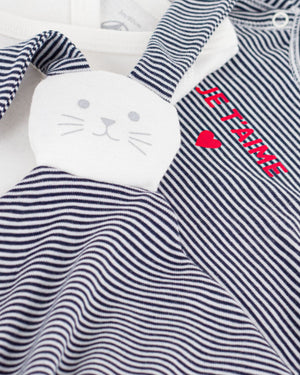
  
    Petit
  
    Bateau
  
 Baby Onesie, Body & Toy Gift Set