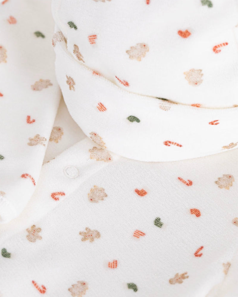 
  
    Petit
  
    Bateau
  
 Baby Ivory Holiday Velour Gift Set